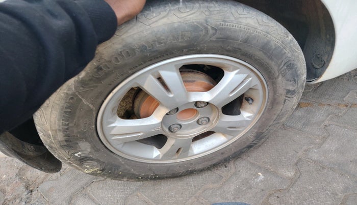 2011 Hyundai i20 SPORTZ 1.2, Petrol, Manual, 98,698 km, tyre