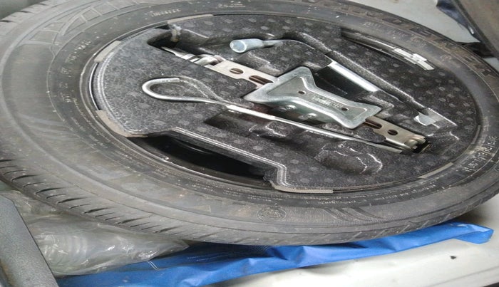 2018 Maruti Vitara Brezza ZDI, Diesel, Manual, 73,563 km, tyre