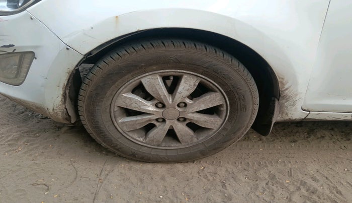 2014 Hyundai i20 SPORTZ 1.2, Petrol, Manual, 1,58,882 km, tyre