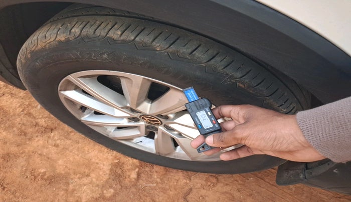 2022 Volkswagen TAIGUN HIGHLINE 1.0 TSI AT, Petrol, Automatic, 61,880 km, tyre