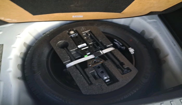 2022 Volkswagen TAIGUN HIGHLINE 1.0 TSI AT, Petrol, Automatic, 61,880 km, tyre