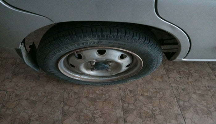 2011 Maruti Alto K10 LXI, Petrol, Manual, 80,898 km, tyre