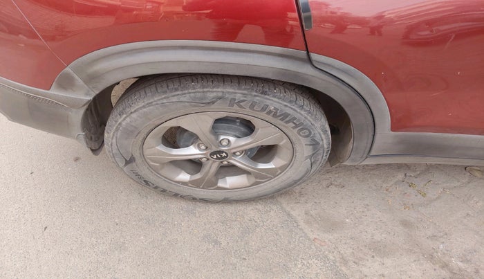 2020 KIA SELTOS HTK PLUS 1.5, Petrol, Manual, 1,07,542 km, tyre