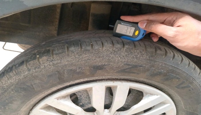 2021 Renault TRIBER RXL MT, Petrol, Manual, 80,823 km, tyre