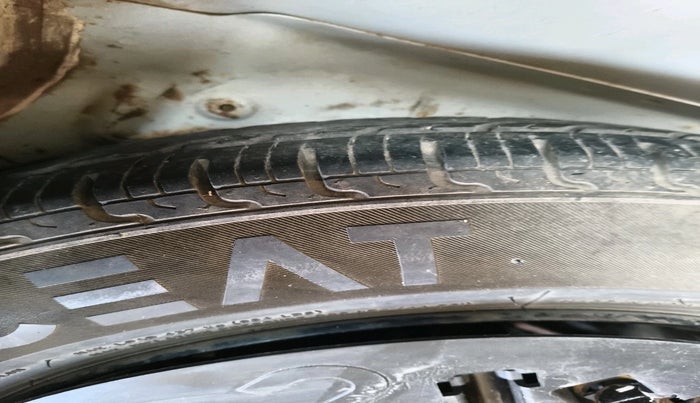 2010 Hyundai i10 MAGNA 1.1, Petrol, Manual, 52,857 km, tyre