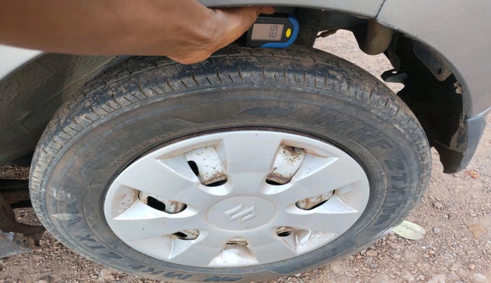 2011 Maruti Wagon R 1.0 LXI CNG, Petrol, Manual, 91,337 km, tyre