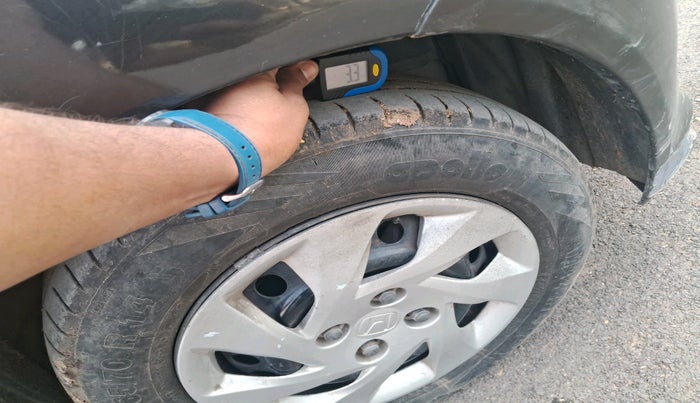 2015 Honda Amaze 1.5L I-DTEC S, Diesel, Manual, 1,02,538 km, tyre