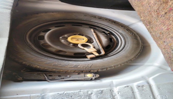 2013 Ford Figo ZXI 1.4 DIESEL, Diesel, Manual, 72,288 km, tyre