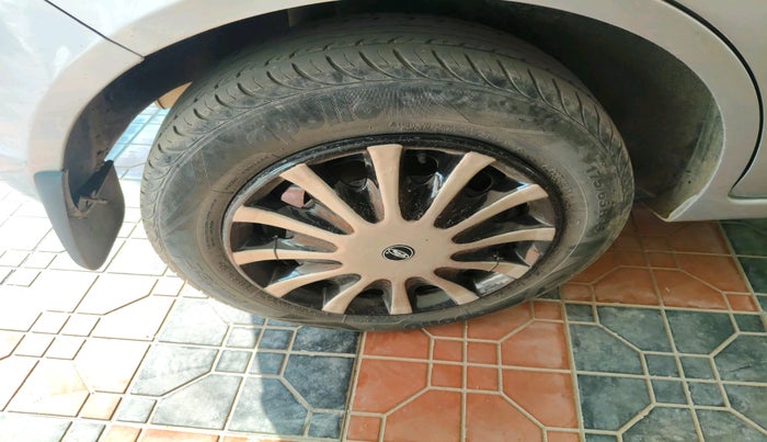 2013 Ford Figo ZXI 1.4 DIESEL, Diesel, Manual, 72,288 km, tyre