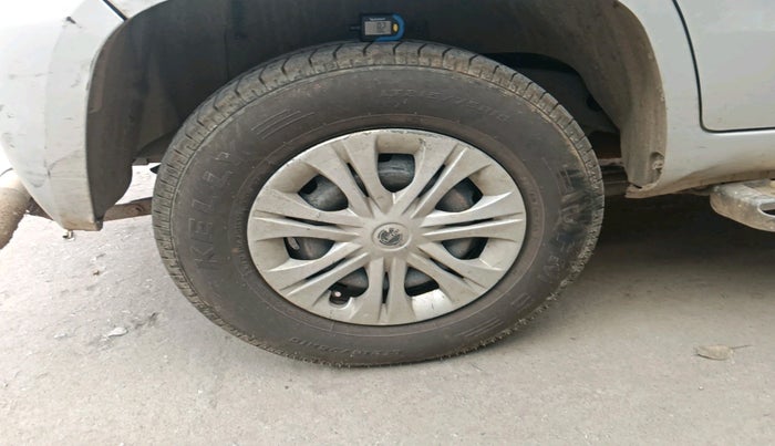 2016 Mahindra TUV300 T4 PLUS, Diesel, Manual, 1,08,519 km, tyre