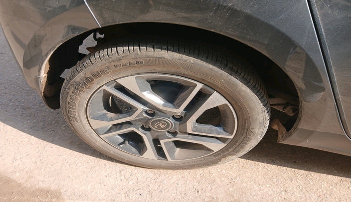 2024 Tata Tiago XZA PLUS PETROL, Petrol, Automatic, 20,472 km, tyre