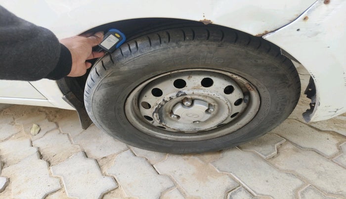 2010 Hyundai i10 ERA 1.1, Petrol, Manual, 1,61,042 km, tyre