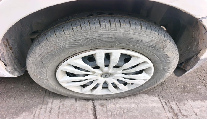 2013 Maruti Swift VDI, Diesel, Manual, 1,13,555 km, tyre