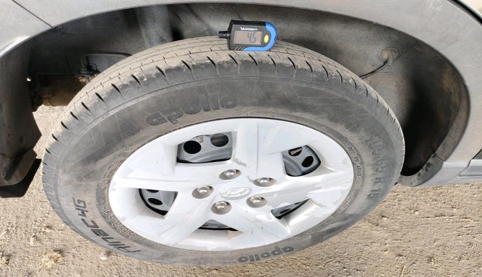 2021 Hyundai VENUE S 1.2, Petrol, Manual, 56,240 km, tyre