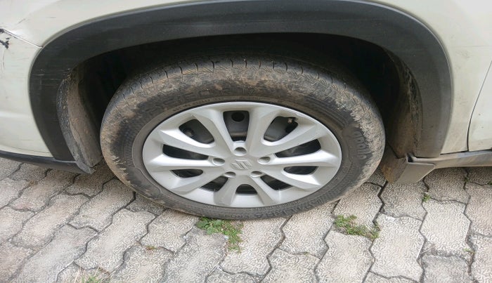 2024 Maruti Grand Vitara DELTA CNG, Petrol, Manual, 34,879 km, tyre