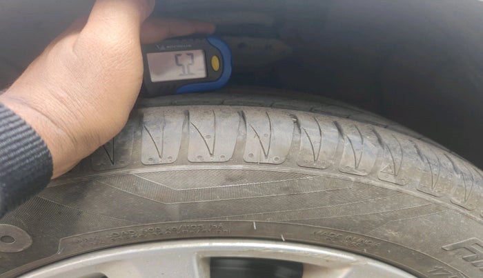 2012 Honda City 1.5L I-VTEC V MT, Petrol, Manual, 1,28,849 km, tyre