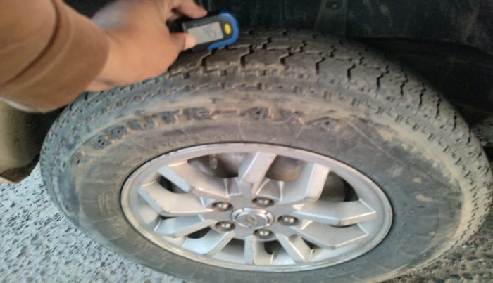 2016 Mahindra TUV300 T8, Diesel, Manual, 1,68,125 km, tyre