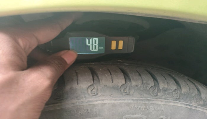 2010 Ford Figo EXI 1.2 PETROL, Petrol, Manual, 1,64,891 km, tyre