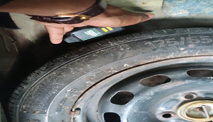 2010 Ford Figo EXI 1.2 PETROL, Petrol, Manual, 1,64,891 km, tyre