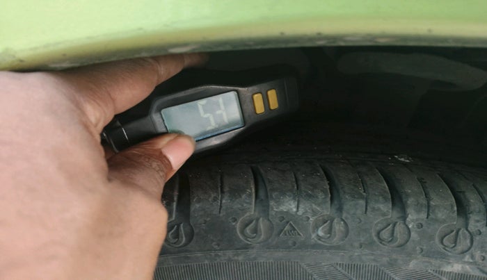 2010 Ford Figo EXI 1.2 PETROL, Petrol, Manual, 1,64,891 km, tyre