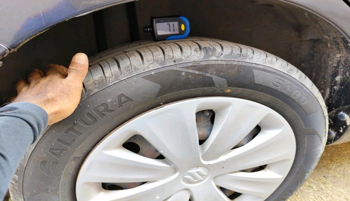 2017 Maruti Ertiga VXI, Petrol, Manual, 29,678 km, tyre