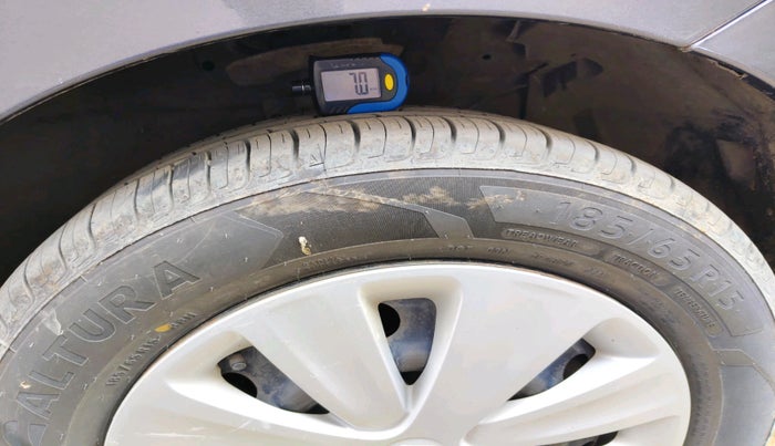 2017 Maruti Ertiga VXI, Petrol, Manual, 29,678 km, tyre