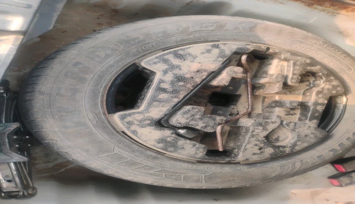 2017 Maruti Vitara Brezza VDI, Diesel, Manual, 48,612 km, tyre