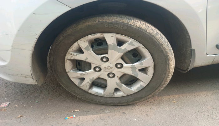 2015 Hyundai Grand i10 SPORTZ 1.1 CRDI, Diesel, Manual, 78,205 km, tyre