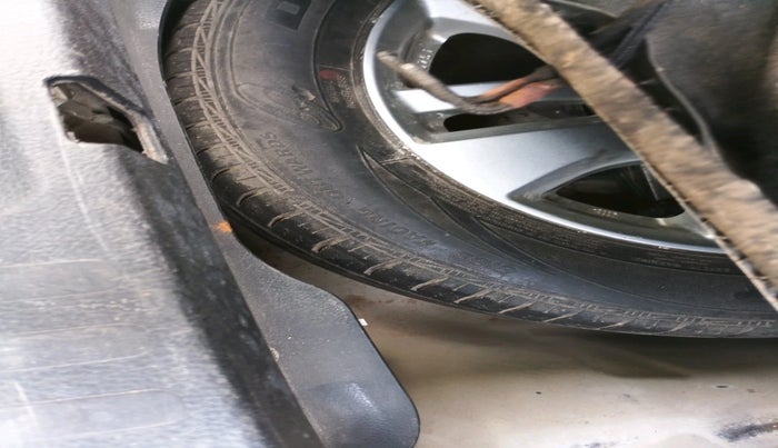 2014 Maruti Swift Dzire ZXI, Petrol, Manual, 90,809 km, tyre