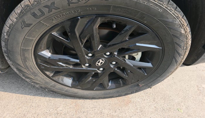 2024 Hyundai Creta S (O) 1.5 PETROL, Petrol, Manual, 32,749 km, tyre