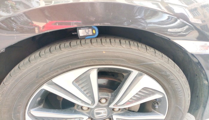 2019 Honda Civic 1.8L I-VTEC ZX CVT, Petrol, Automatic, 47,805 km, tyre