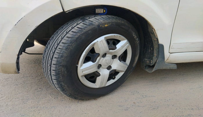 2013 Chevrolet Enjoy 1.3 LS 7 STR, Diesel, Manual, 1,35,118 km, tyre