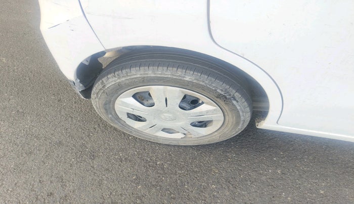 2017 Maruti Wagon R 1.0 VXI AMT, Petrol, Automatic, 82,529 km, tyre