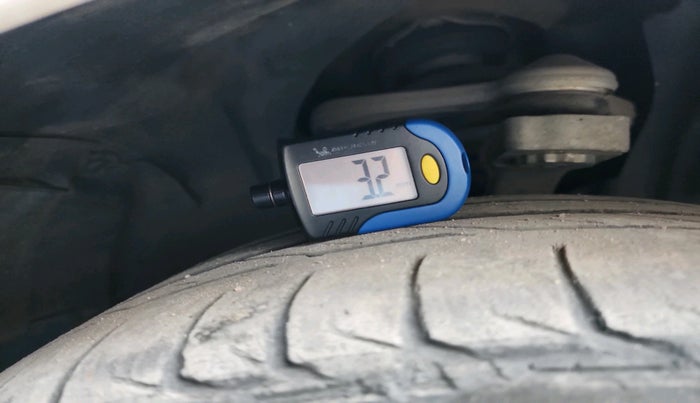 2019 Mercedes Benz C Class C 220d PROGRESSIVE, Diesel, Automatic, 22,700 km, tyre