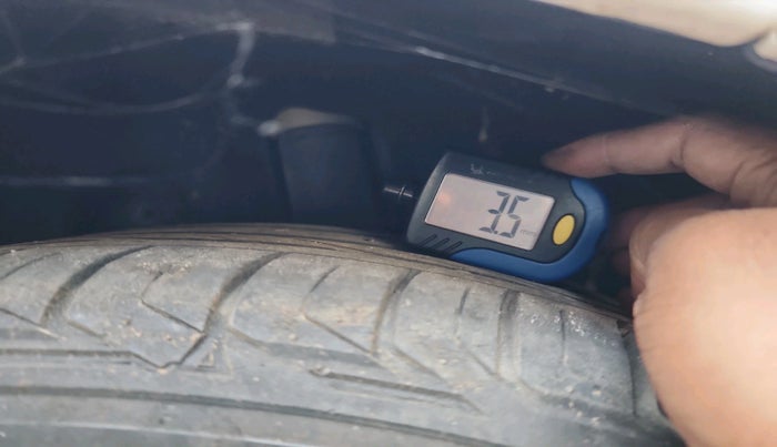 2019 Mercedes Benz C Class C 220d PROGRESSIVE, Diesel, Automatic, 22,700 km, tyre