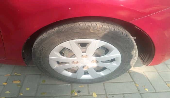 2017 Hyundai Eon SPORTZ, Petrol, Manual, 83,847 km, tyre