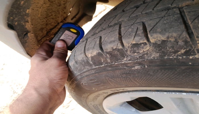 2022 KIA SONET HTK 1.5, Diesel, Manual, 1,13,622 km, tyre