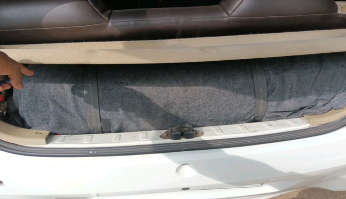 2012 Honda Brio V AT, Petrol, Automatic, 73,217 km, tyre