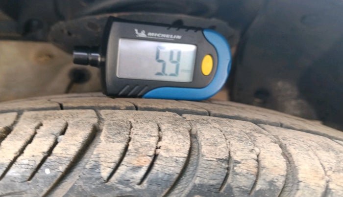 2012 Honda Brio V AT, Petrol, Automatic, 73,217 km, tyre