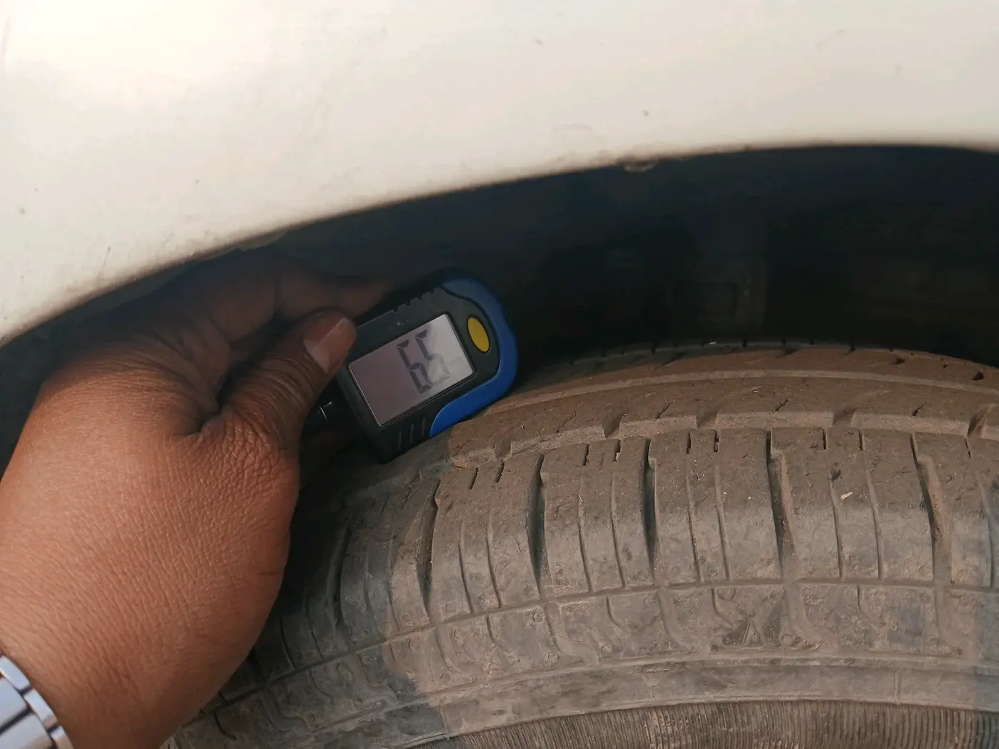 2015 Maruti Swift Dzire VDI, Diesel, Manual, 1,15,297 km, tyre