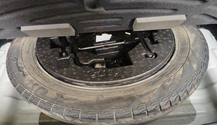 2018 Hyundai Creta SX 1.6 DIESEL DUAL TONE, Diesel, Manual, 89,452 km, tyre