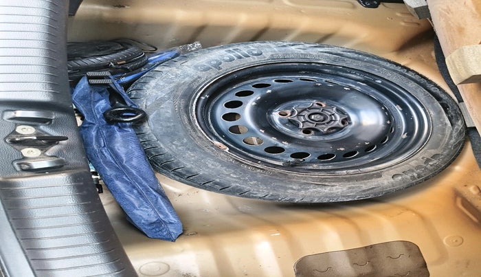 2017 Hyundai Grand i10 SPORTZ 1.2 KAPPA VTVT, Petrol, Manual, 37,561 km, tyre