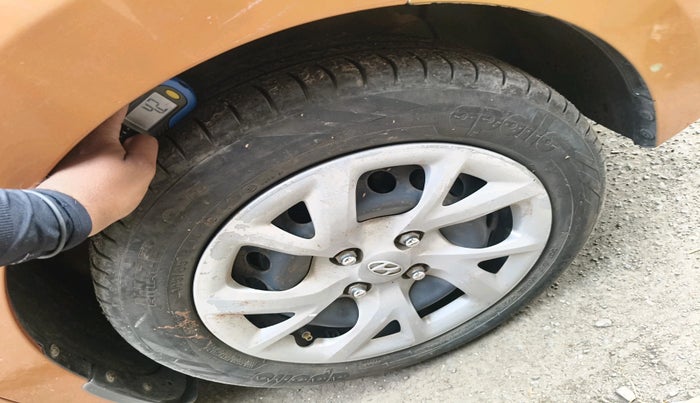 2017 Hyundai Grand i10 SPORTZ 1.2 KAPPA VTVT, Petrol, Manual, 37,561 km, tyre