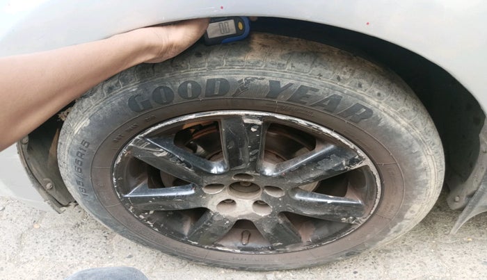 2012 Volkswagen Polo HIGHLINE DIESEL, Diesel, Manual, 1,11,824 km, tyre