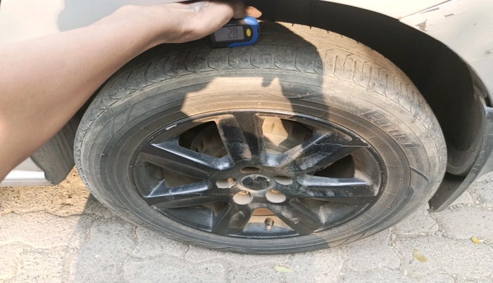 2012 Volkswagen Polo HIGHLINE DIESEL, Diesel, Manual, 1,11,824 km, tyre