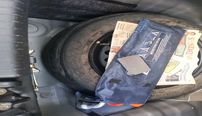 2017 Hyundai Grand i10 SPORTZ (O) AT 1.2 KAPPA VTVT, Petrol, Automatic, 35,577 km, tyre