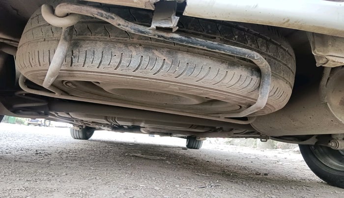 2014 Maruti Ertiga VXI CNG, Petrol, Manual, 1,91,918 km, tyre