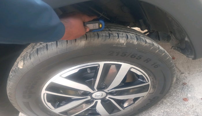 2019 Renault Duster 85 PS RXE DIESEL, Diesel, Manual, 1,14,729 km, tyre