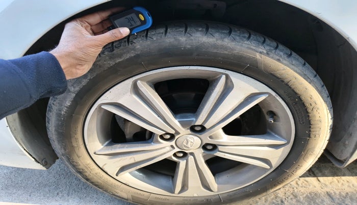 2017 Hyundai Verna 1.6 CRDI SX + AT, Diesel, Automatic, 1,55,855 km, tyre