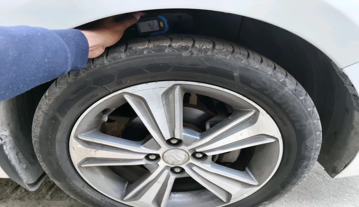 2017 Hyundai Verna 1.6 CRDI SX + AT, Diesel, Automatic, 1,55,855 km, tyre